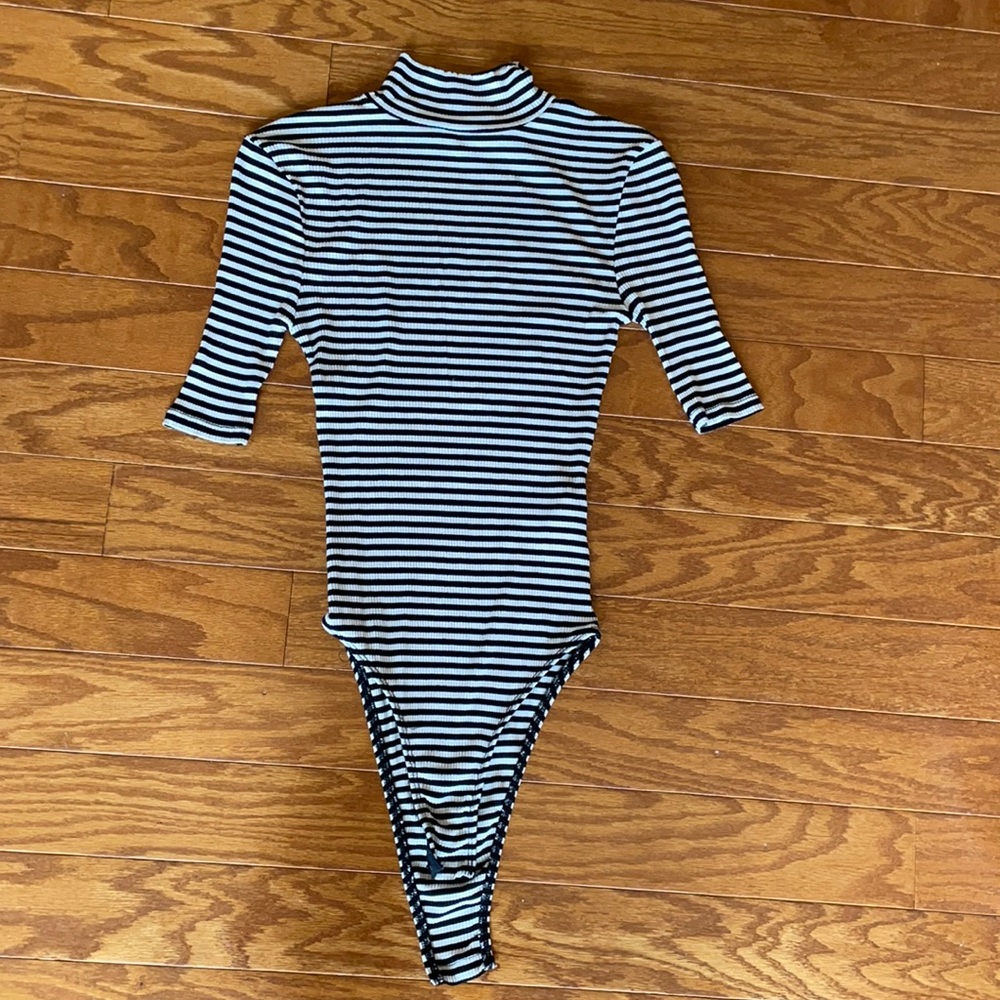 Great condition TopShop bodysuit.